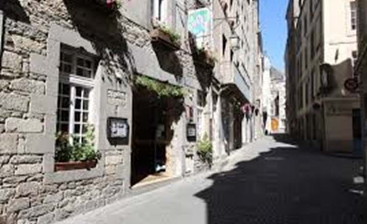 cobbled french street with hotel des abers st malo 