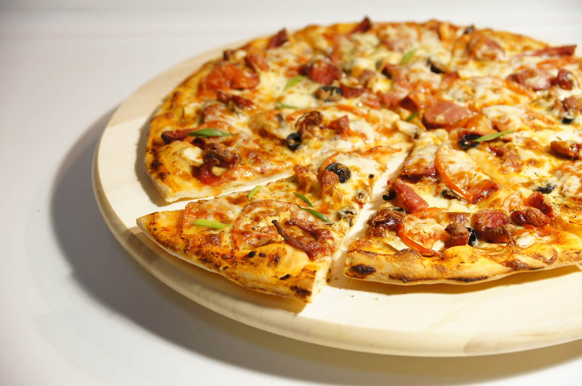 Thin Crust Pizza in St Malo