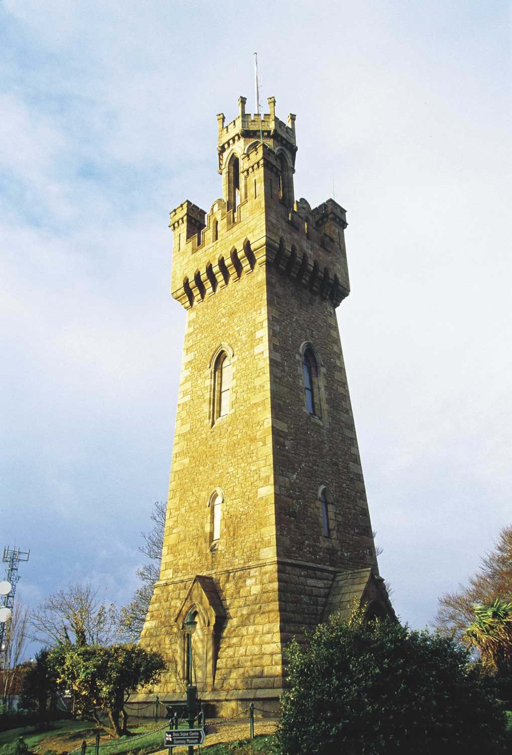 Victoria Tower, St Peter Port.jpg
