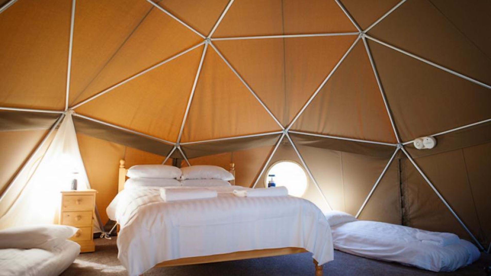 luxury-glamping-durrell-wildlife-camp-jersey-channel-islands