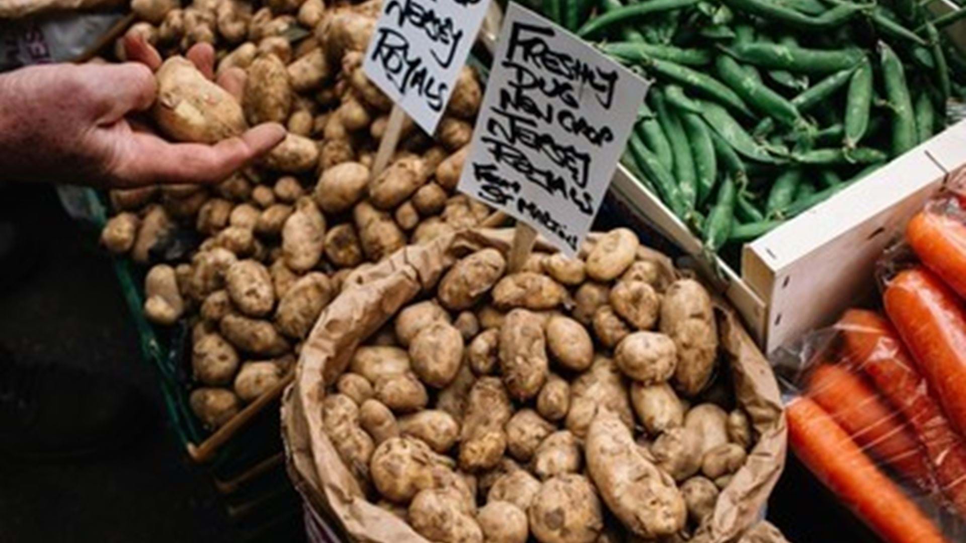 jersey-royal-potatoes-market-selling-channel-island
