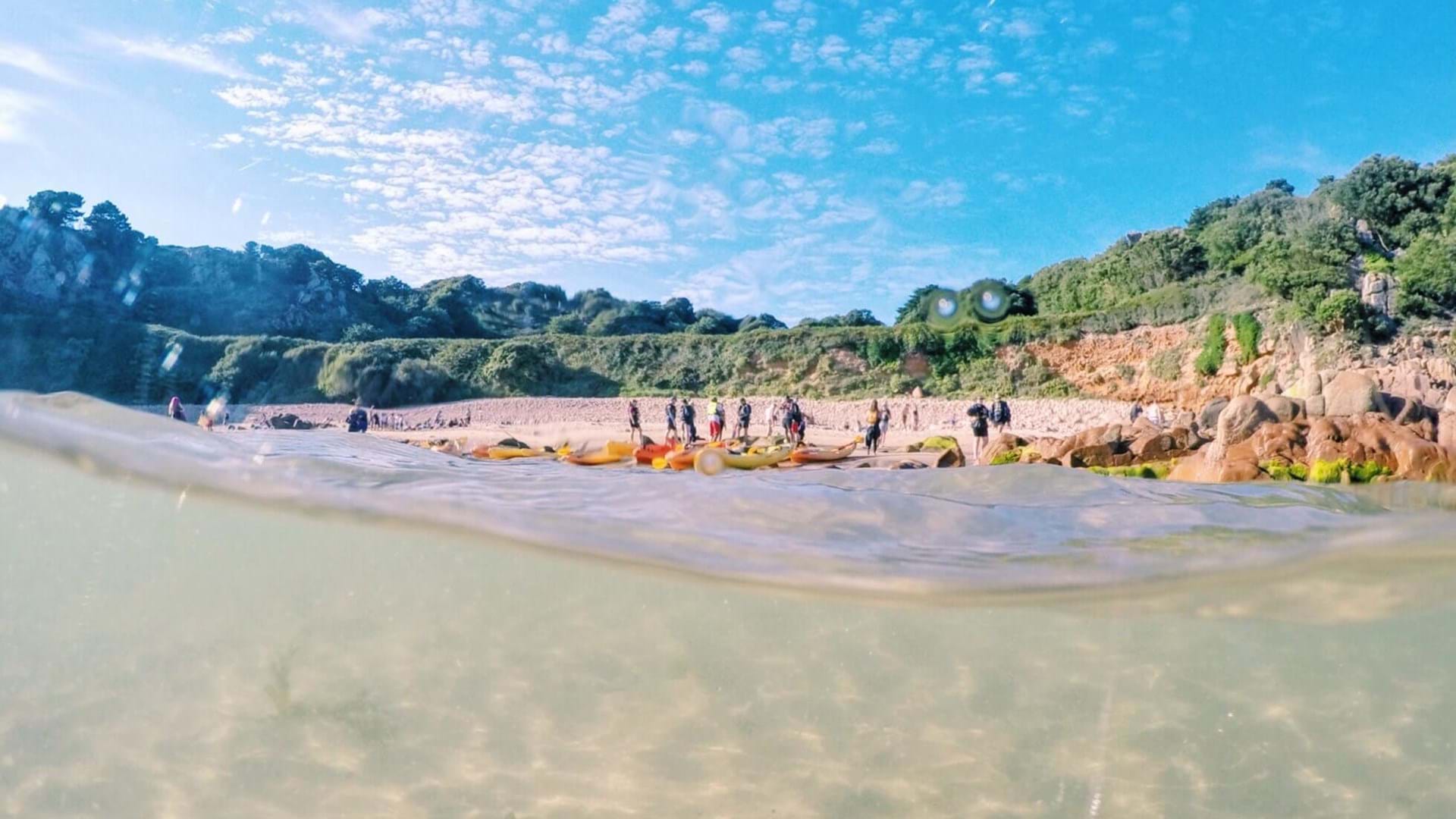 underwater-sea-view-beach-kayaking-jersey