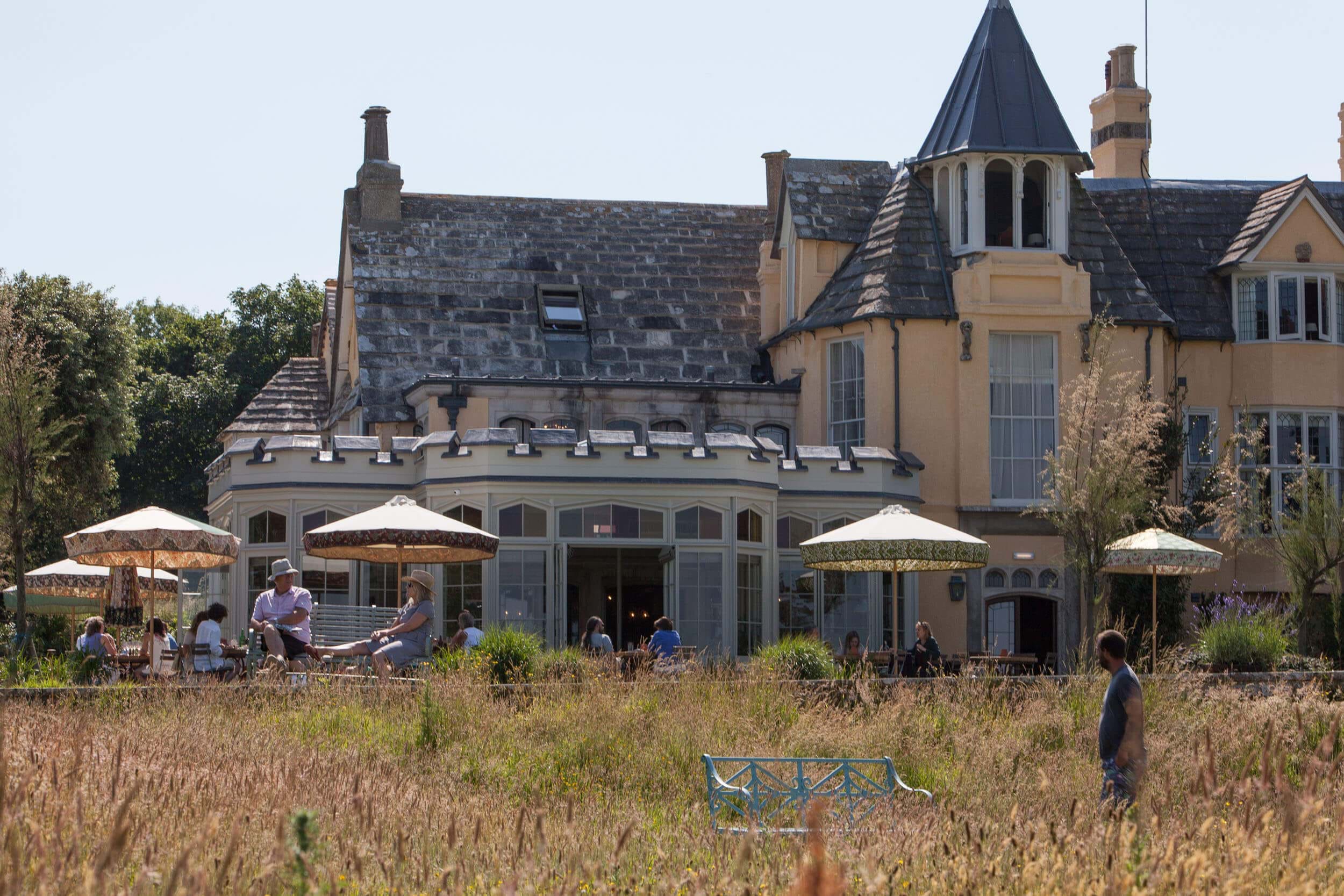 pig-on-the-beach-studland